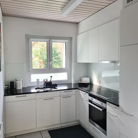 2 Bedroom - Kingsize Bett - Garten - Parken - Kueche