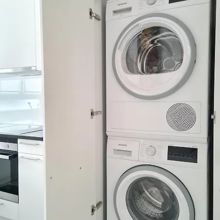 2 Bedroom - Kingsize Bett - Garten - Parken - Kueche Zurique